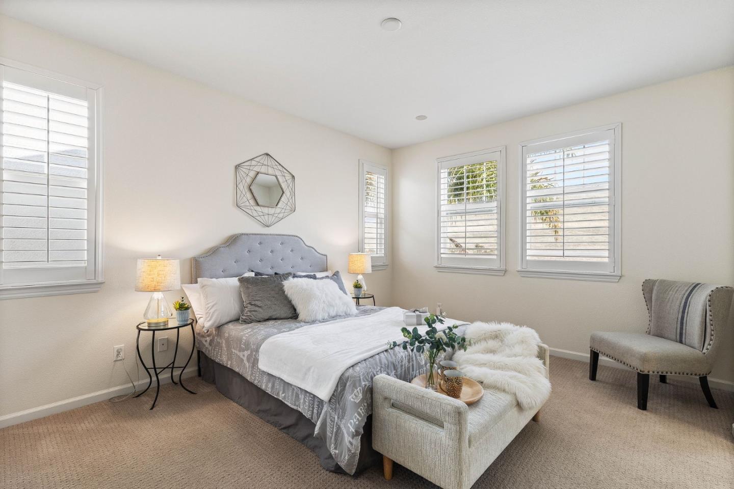 7260 Clear Vista Court