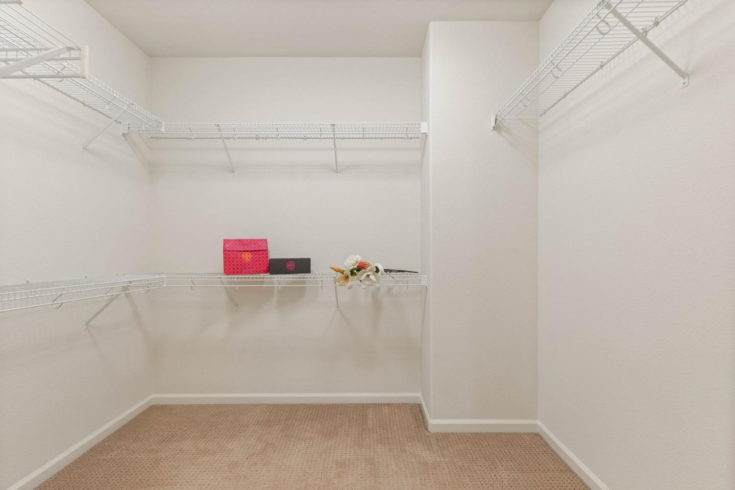 7260 Clear Vista Court