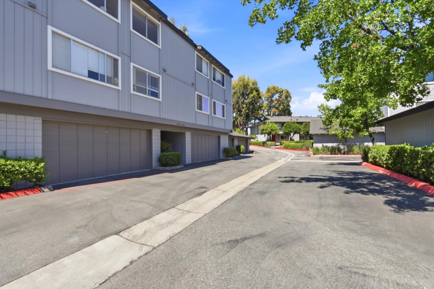 2264 Almaden RD B