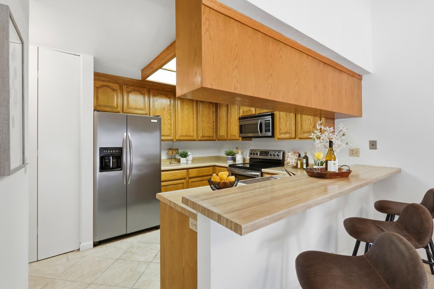 2264 Almaden RD B