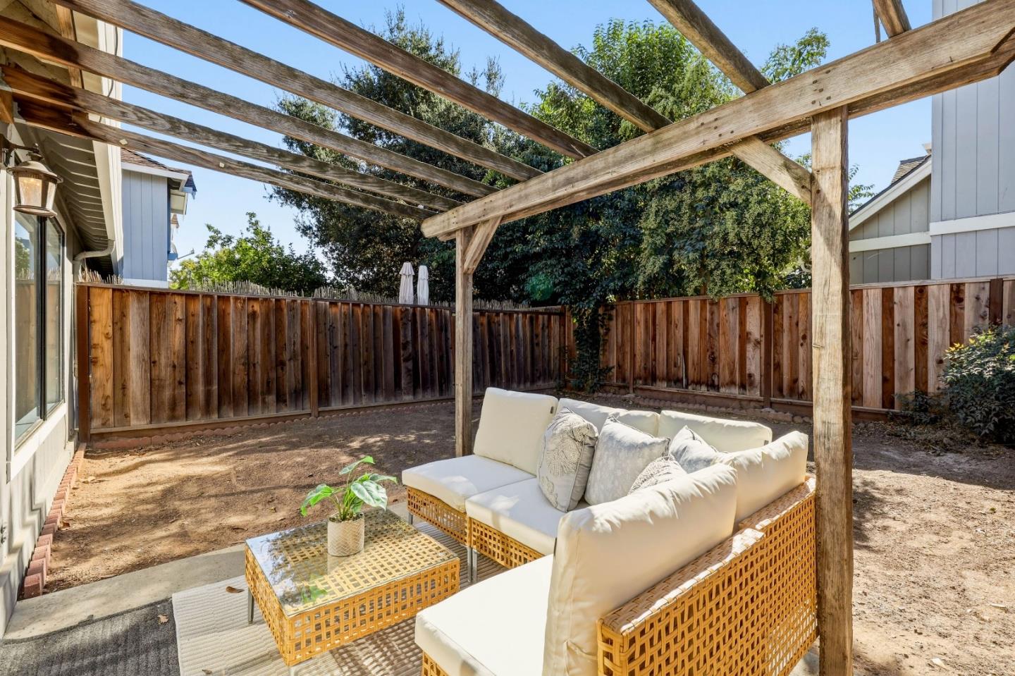 17079 Creekside CIR