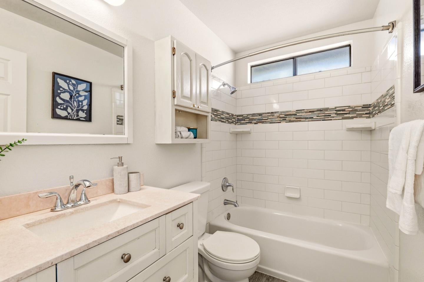 17079 Creekside CIR