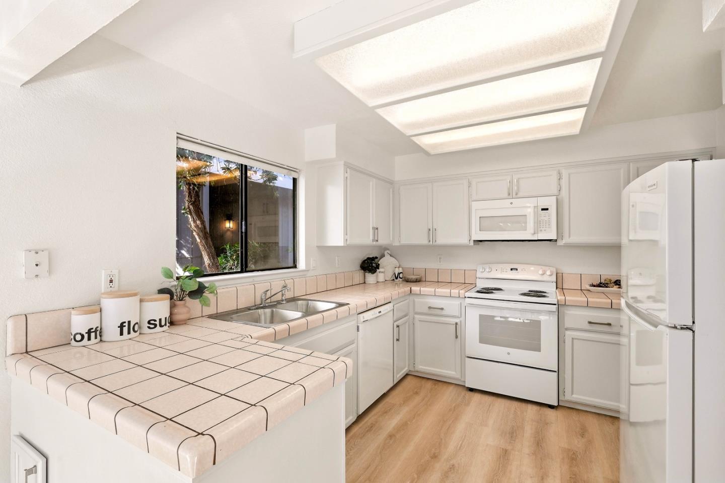 17079 Creekside CIR
