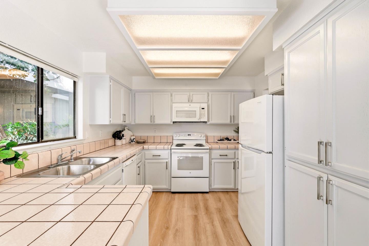 17079 Creekside CIR