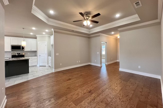 672 Hickory Meadows Avenue