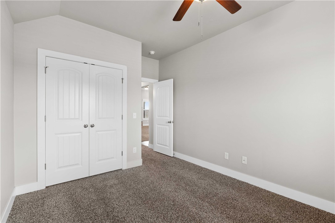 804 Hickory Meadows