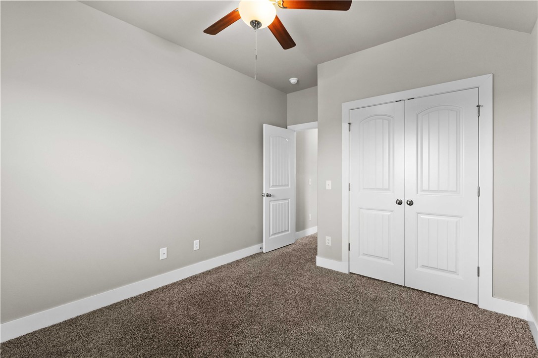 804 Hickory Meadows