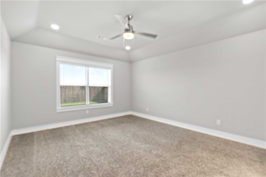 804 Hickory Meadows