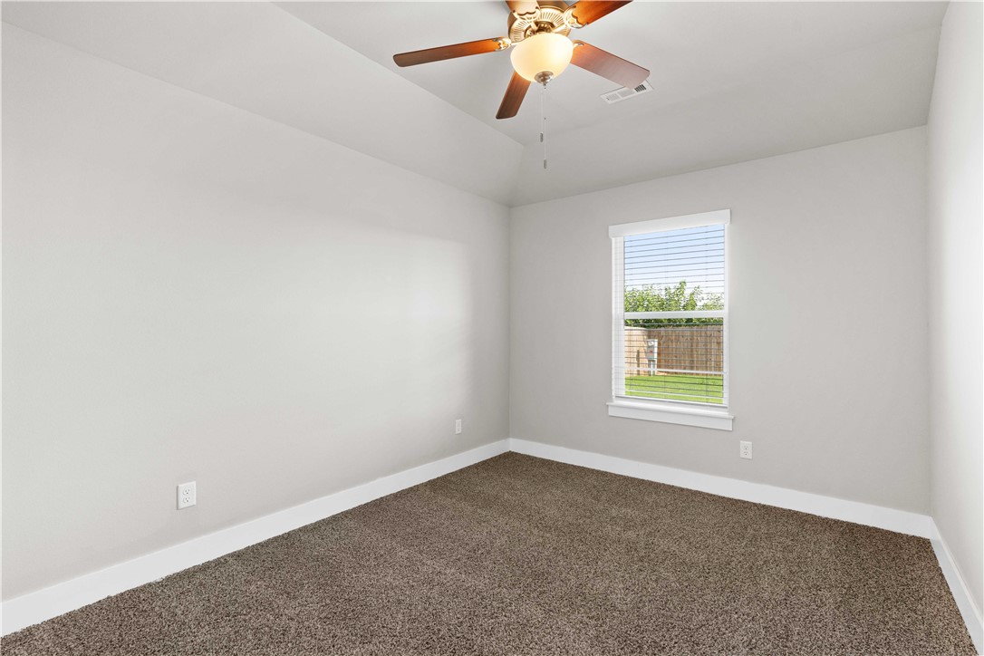 804 Hickory Meadows