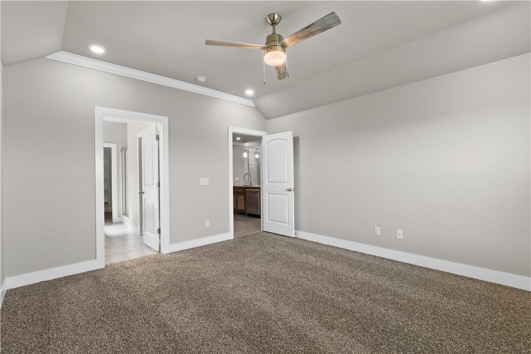 804 Hickory Meadows