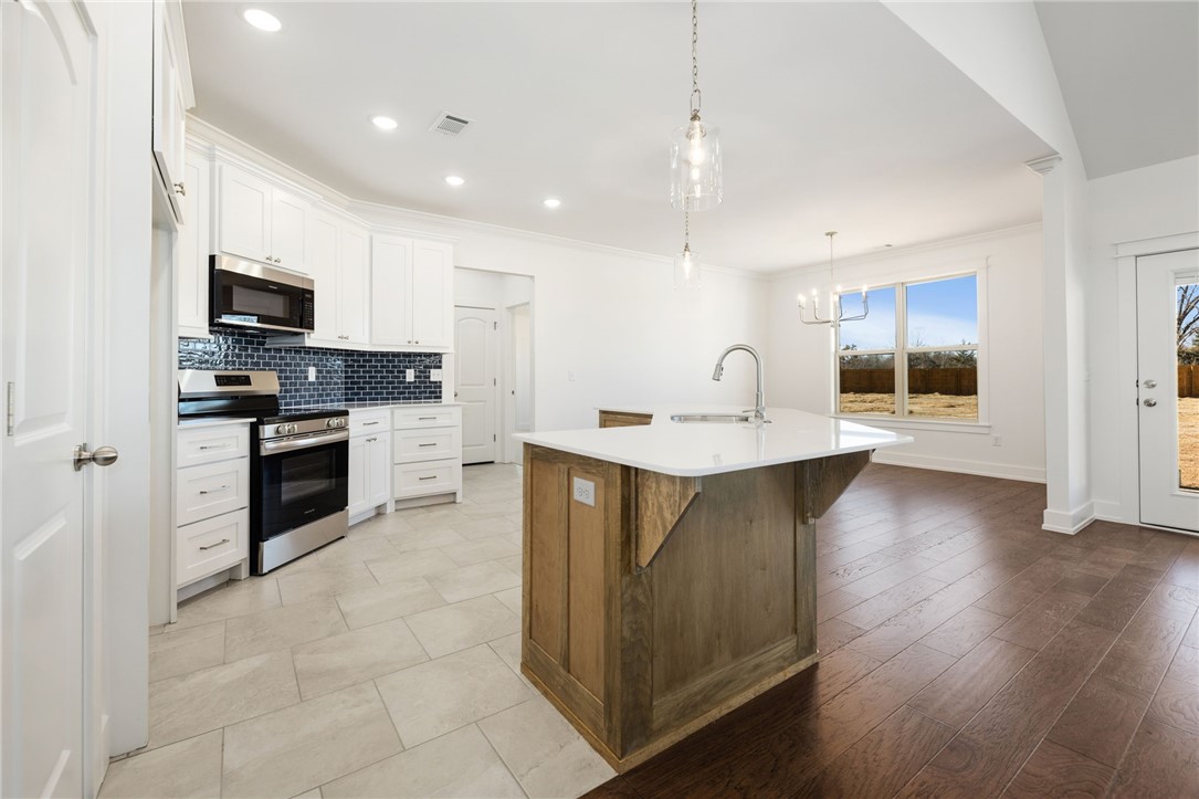 12010 Saddle Hill Lane