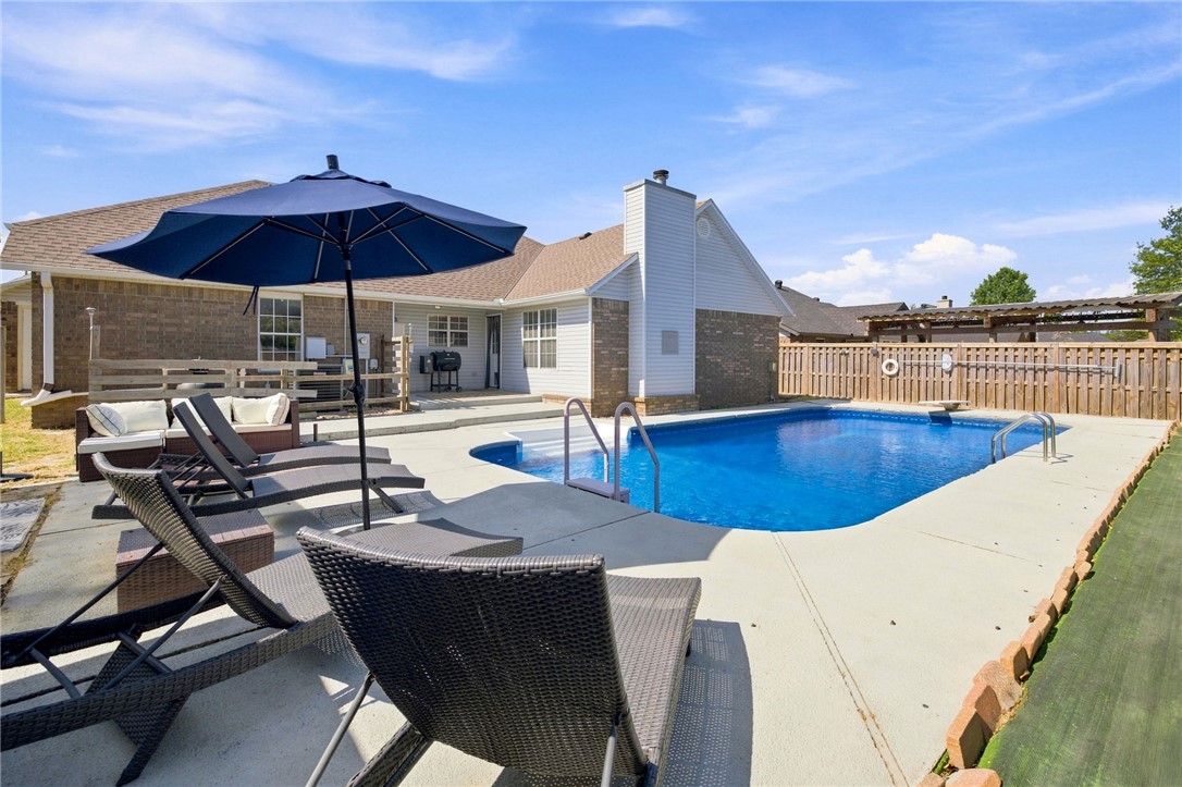 3601 W Mockingbird Lane