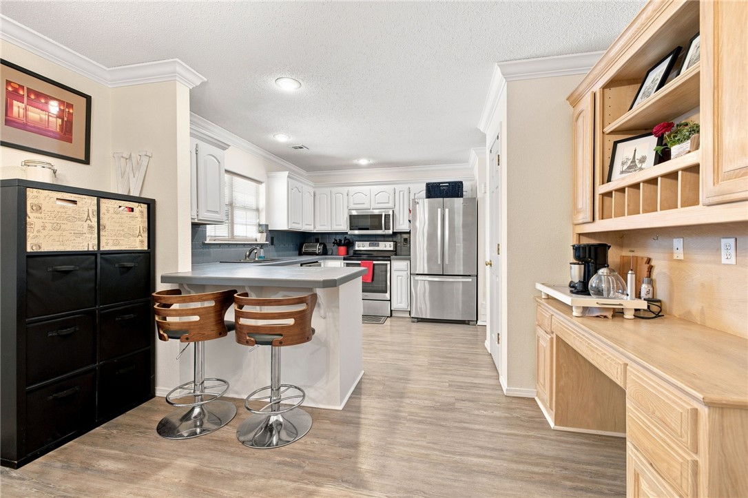 3601 W Mockingbird Lane