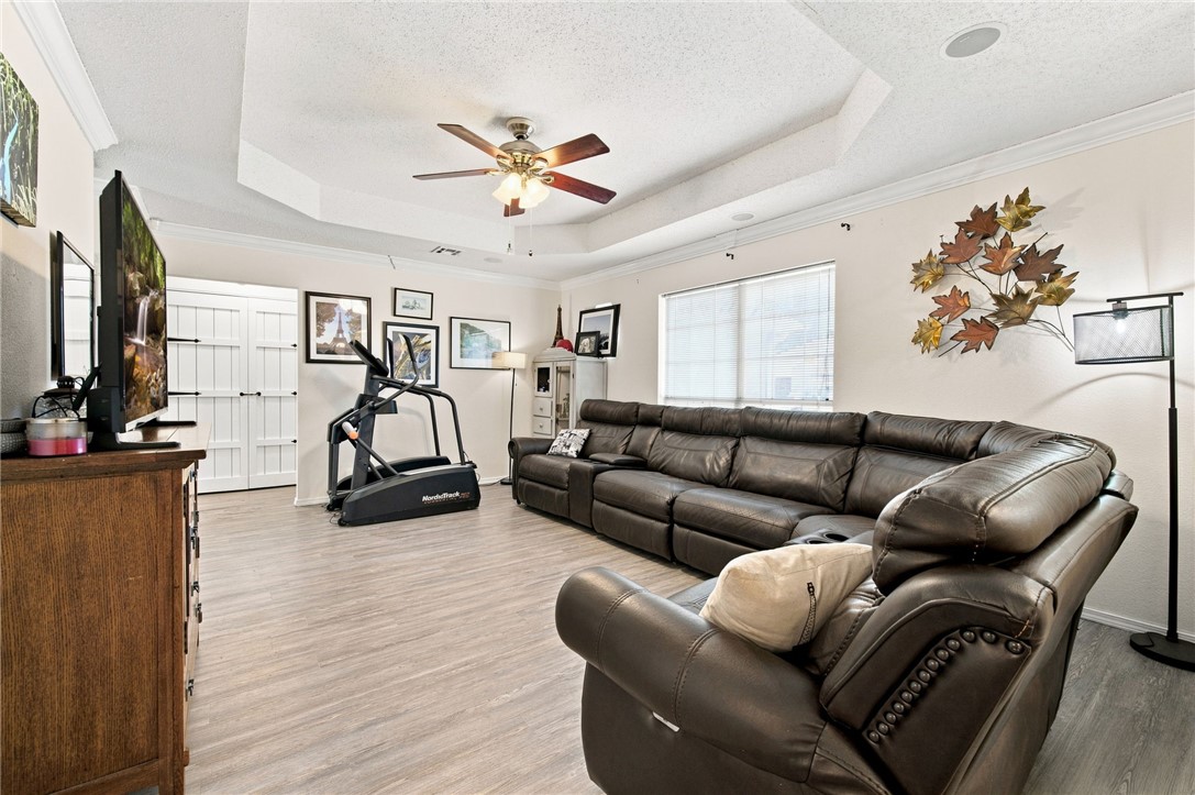 3601 W Mockingbird Lane