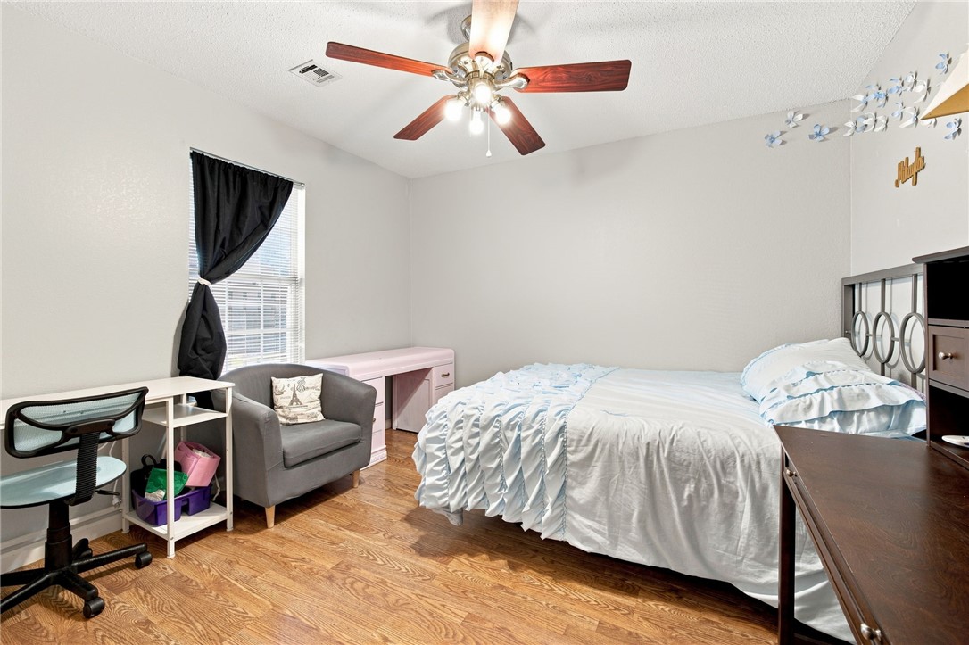 3601 W Mockingbird Lane