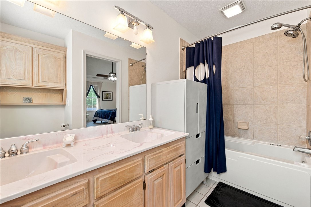 3601 W Mockingbird Lane