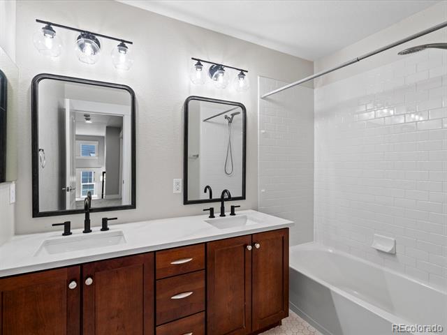 8597 E 25th Place
