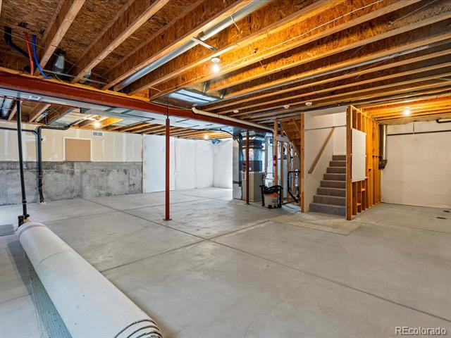 8597 E 25th Place