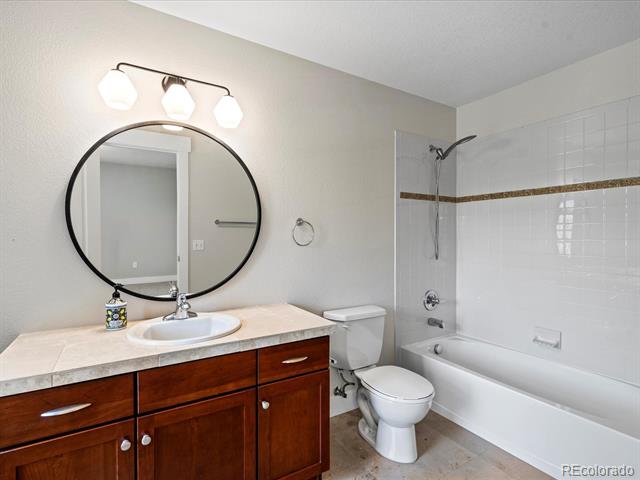 8597 E 25th Place