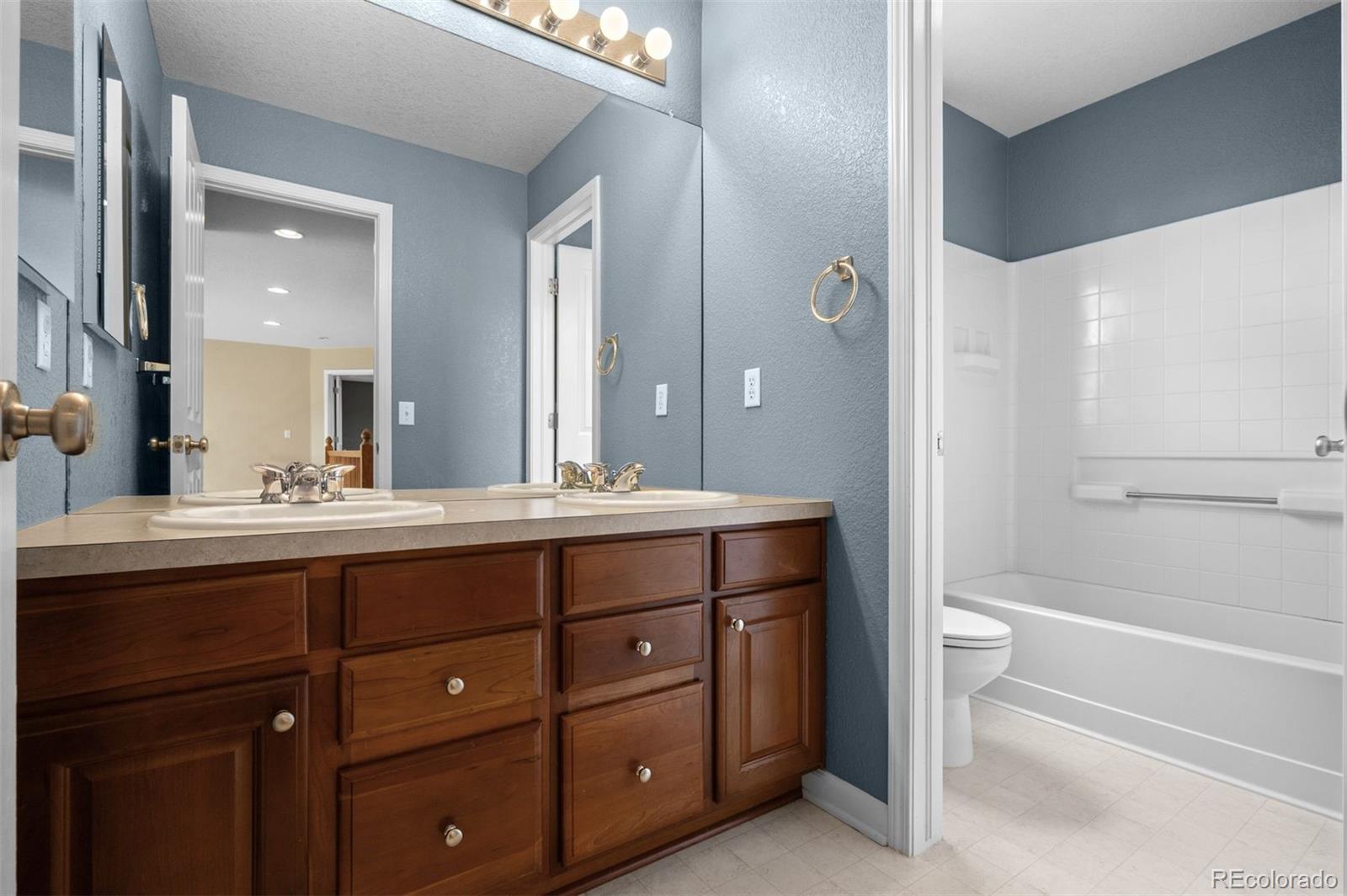 12009 Pine Top Street