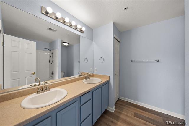 7440 S Blackhawk Street Unit: 306