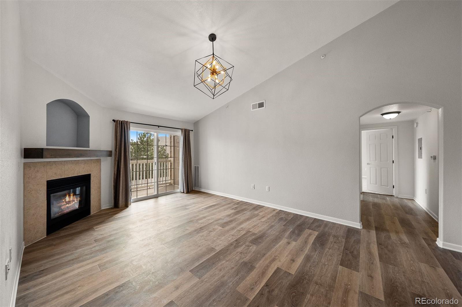 7440 S Blackhawk Street Unit: 306