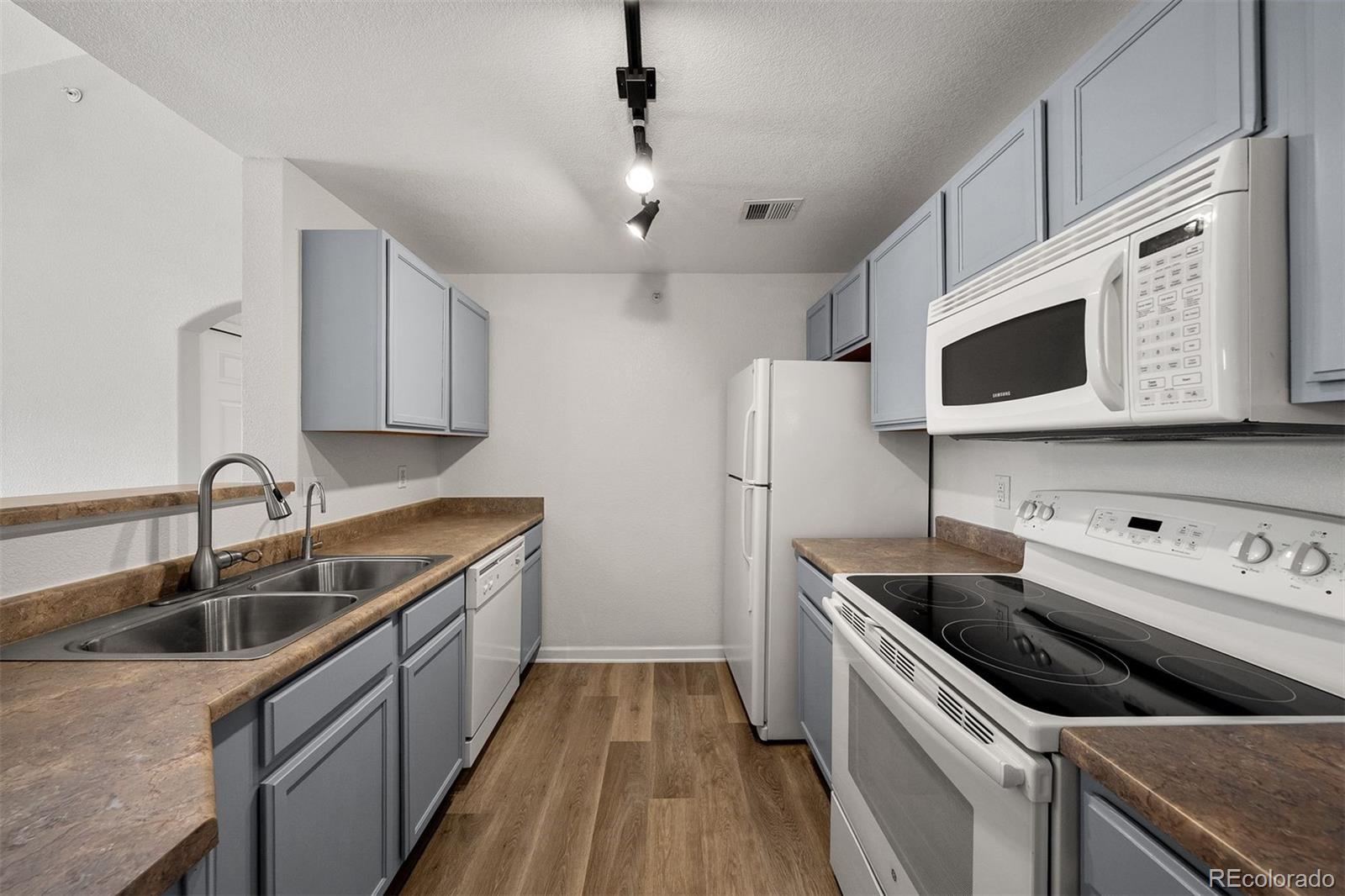 7440 S Blackhawk Street Unit: 306