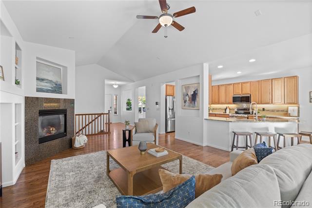 12094 Bay Oaks Court