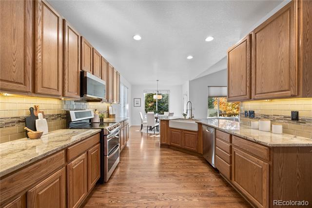 12094 Bay Oaks Court