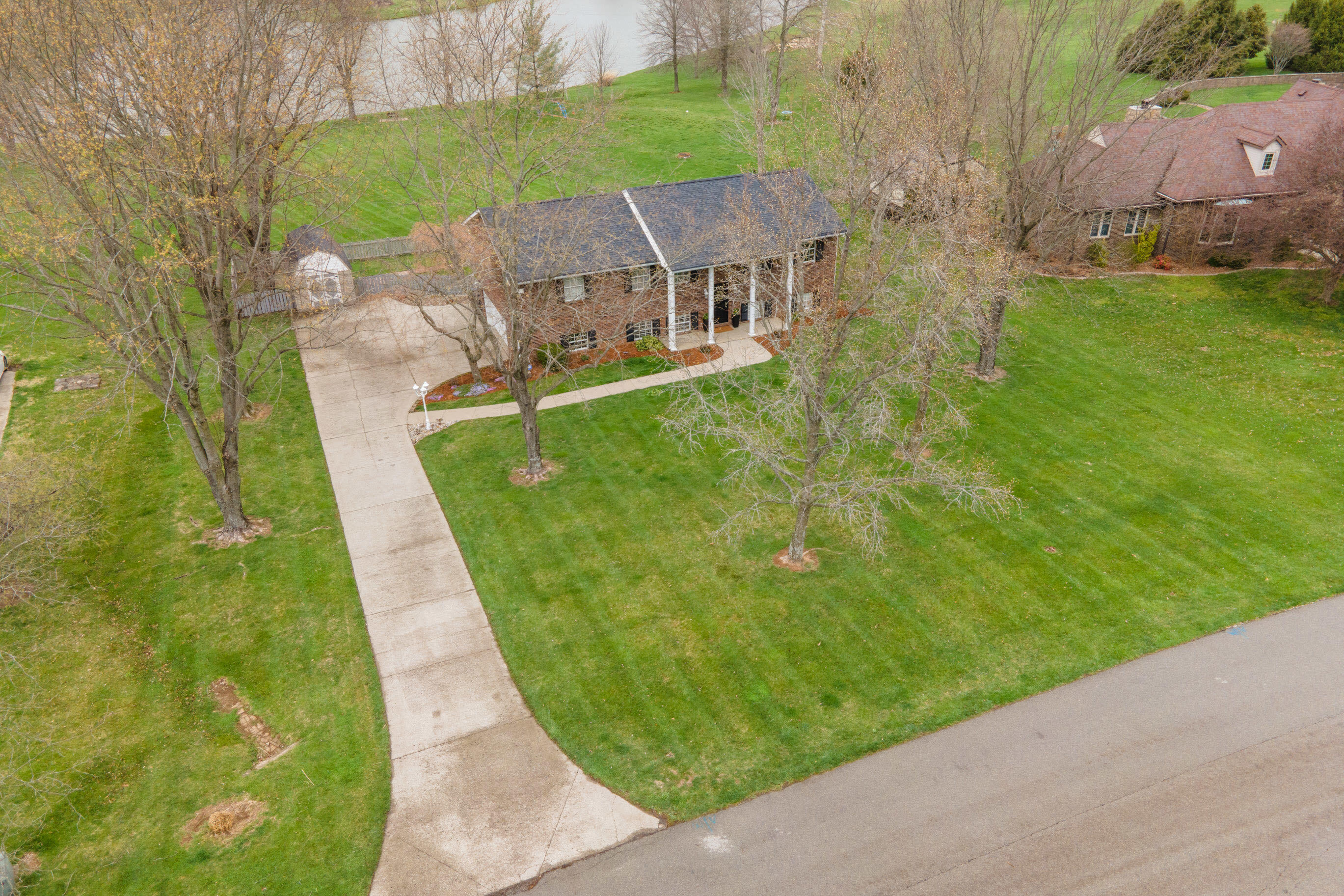 119 Lakeview Drive