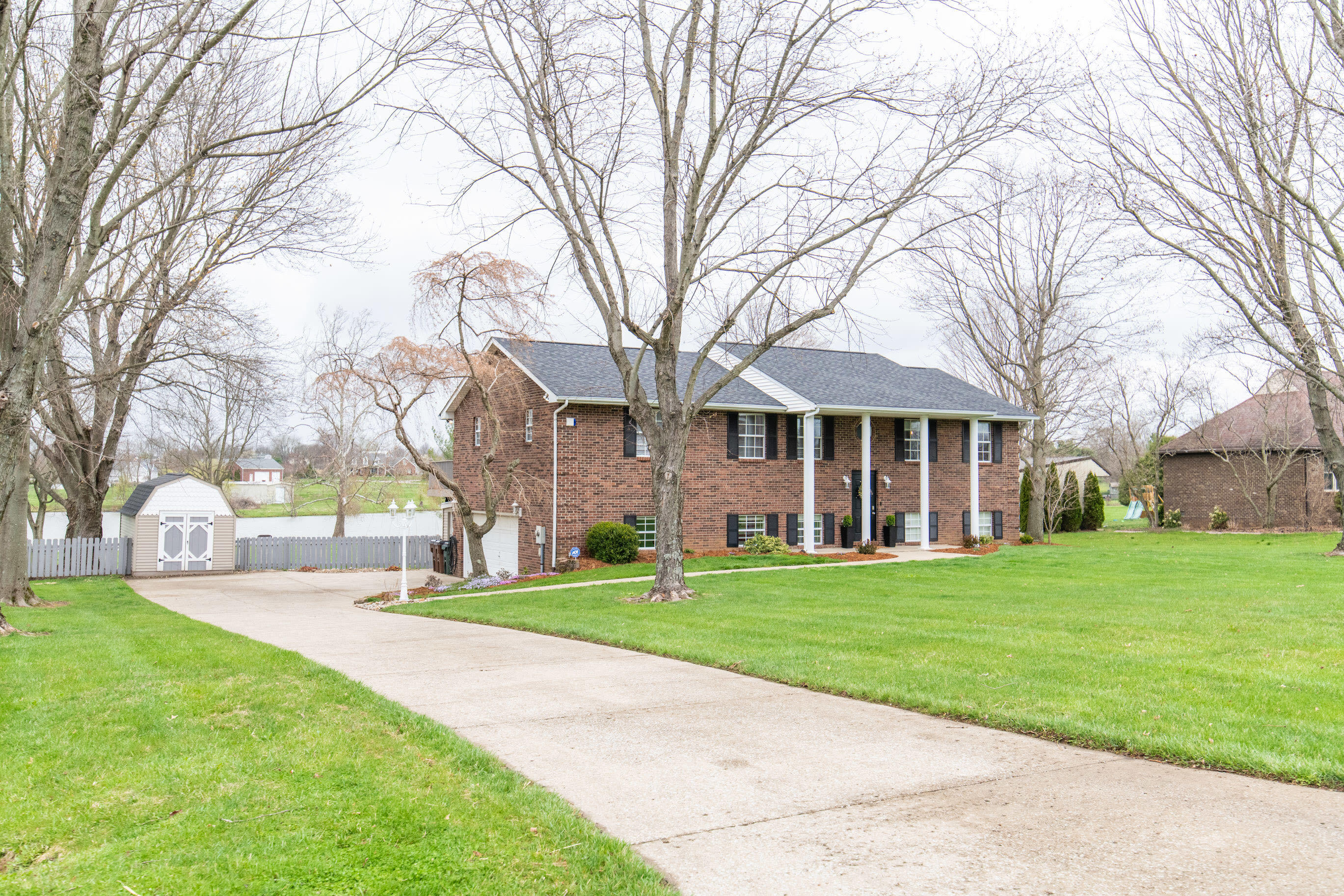 119 Lakeview Drive