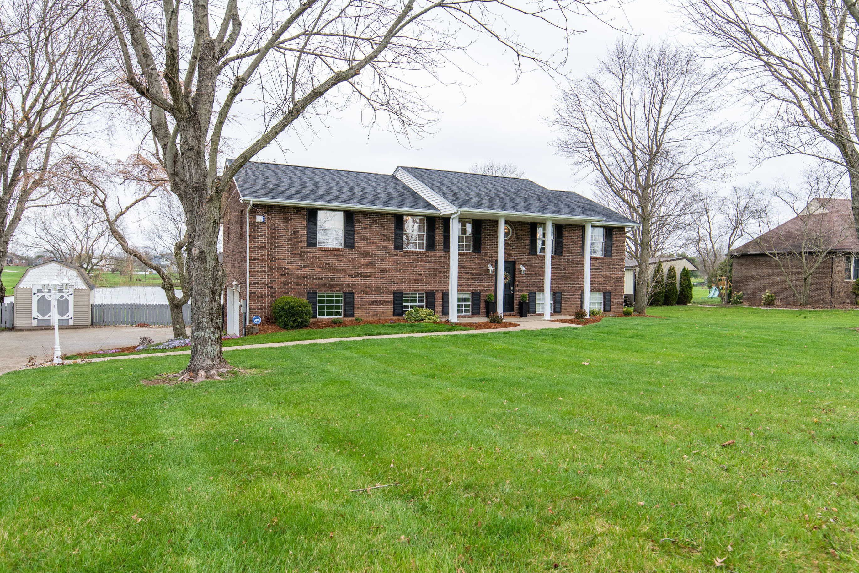 119 Lakeview Drive