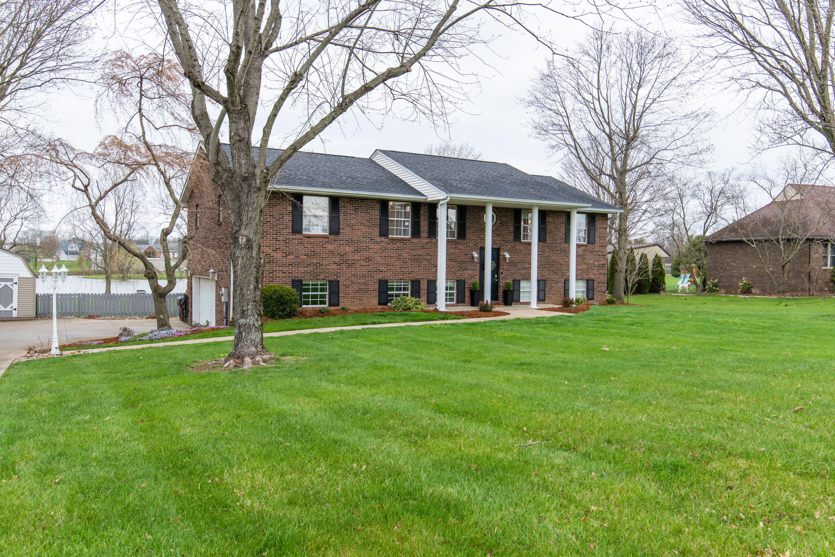 119 Lakeview Drive