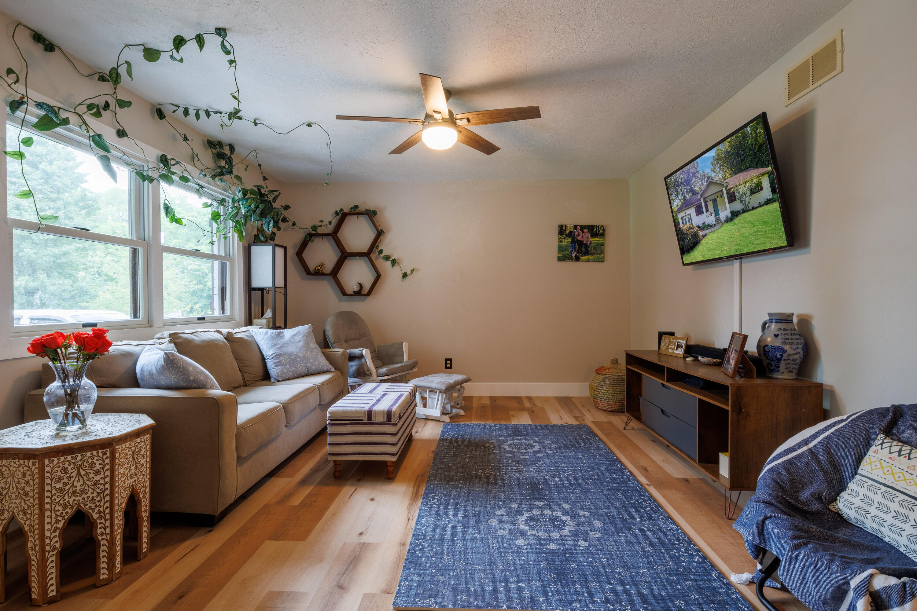 475 Davistown Road