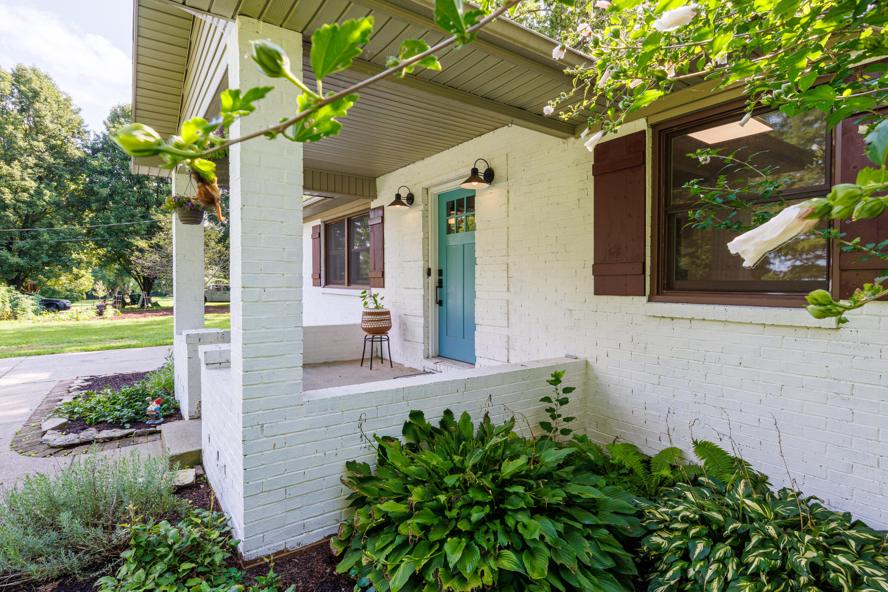 475 Davistown Road