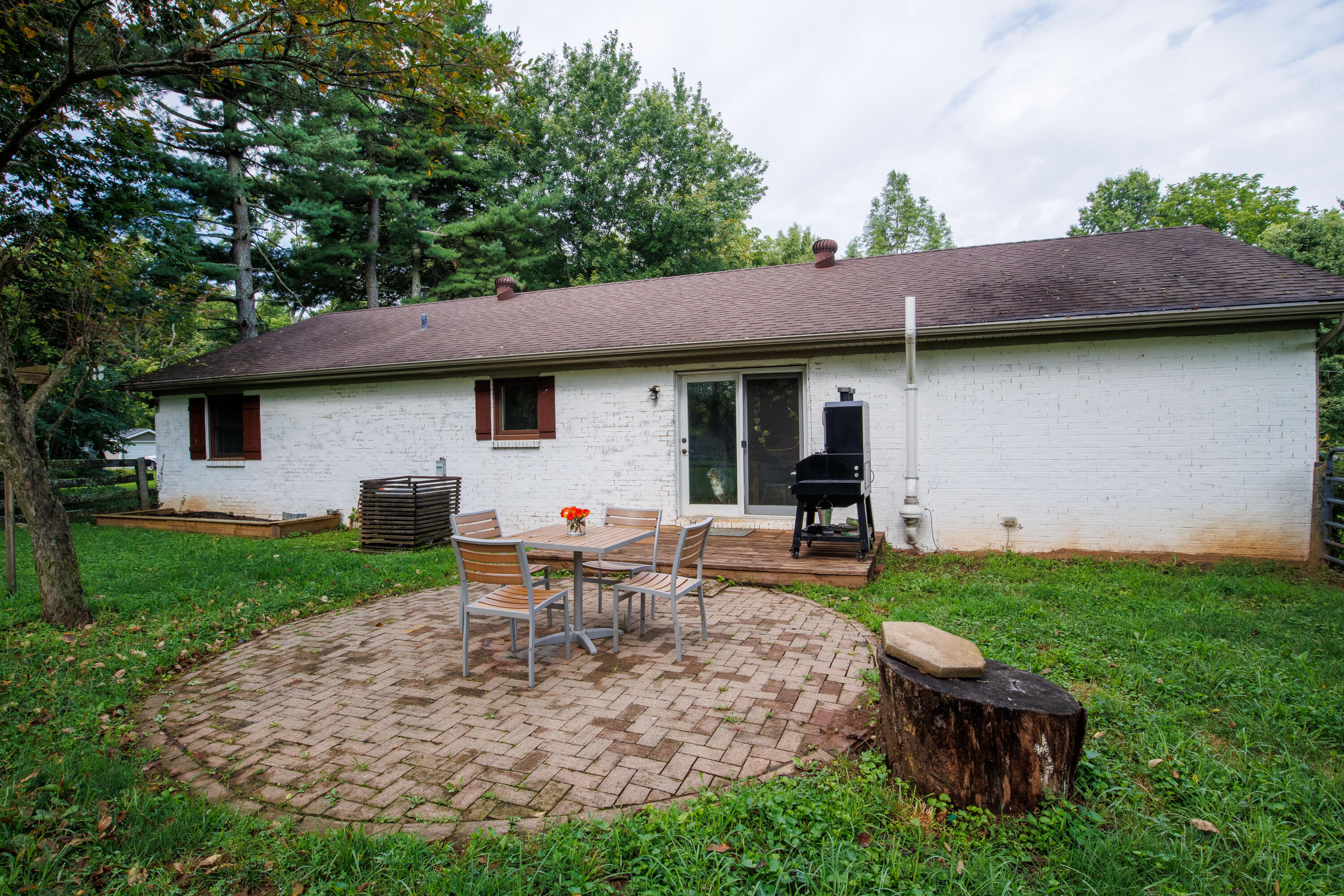 475 Davistown Road