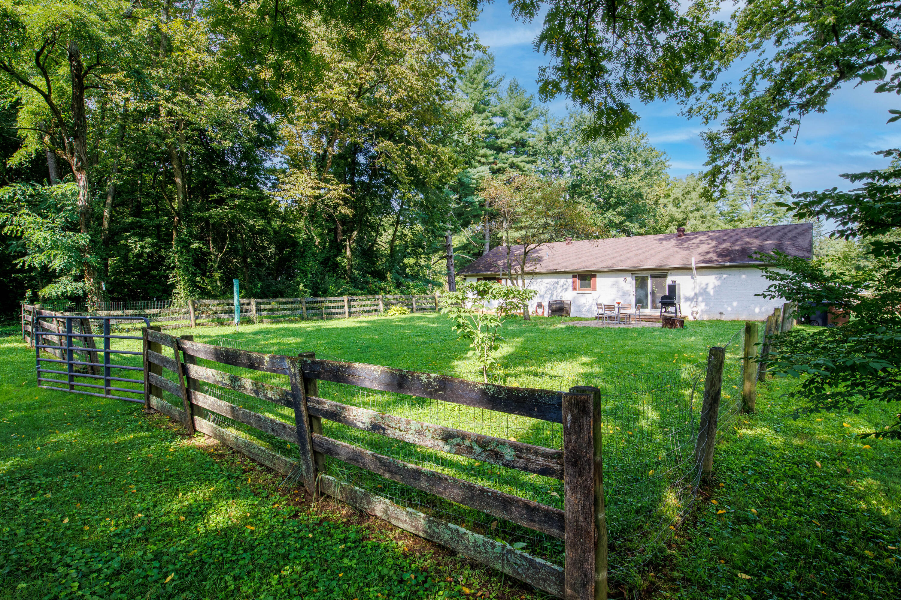 475 Davistown Road