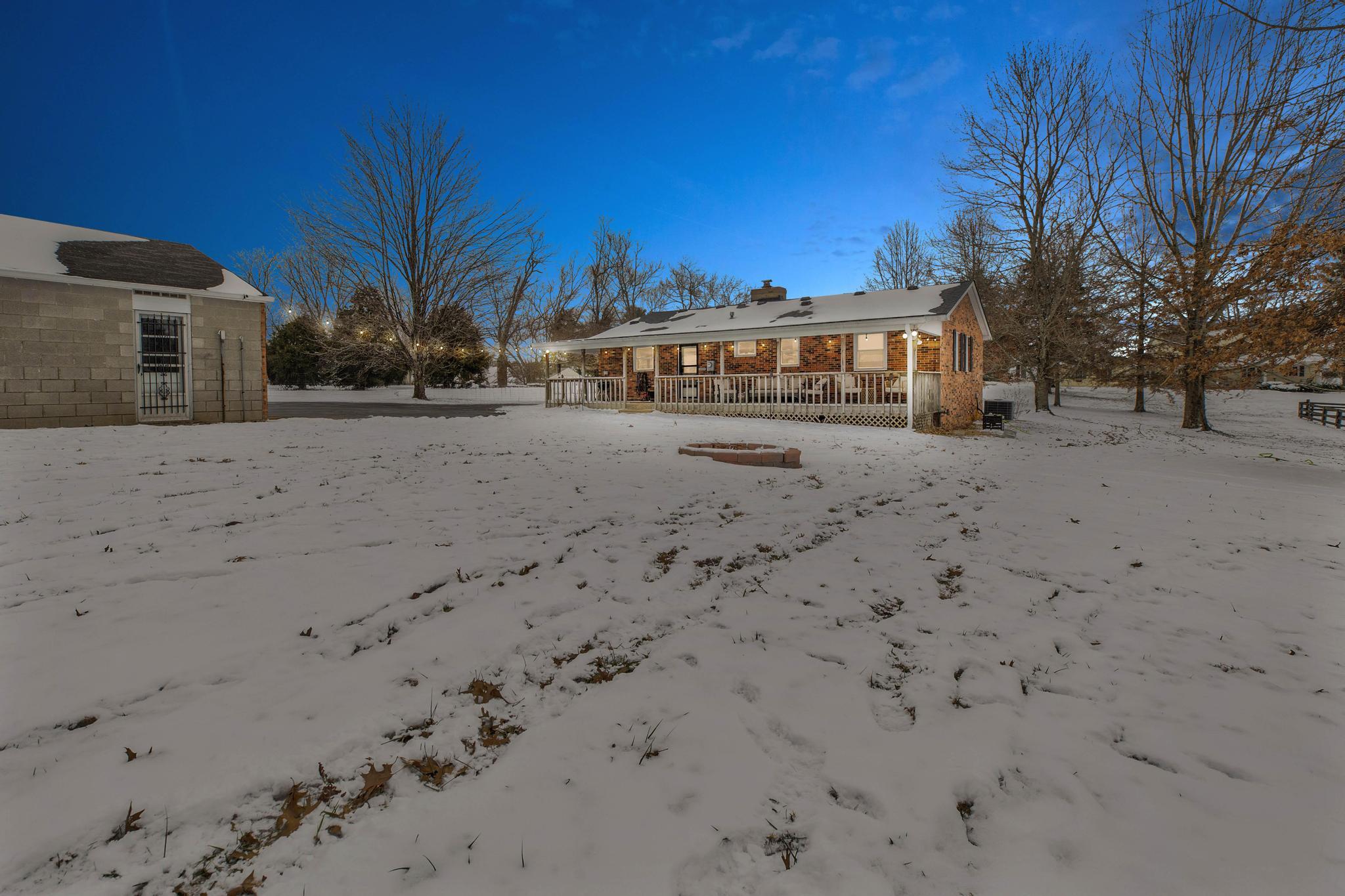 1021 Mackey Pike