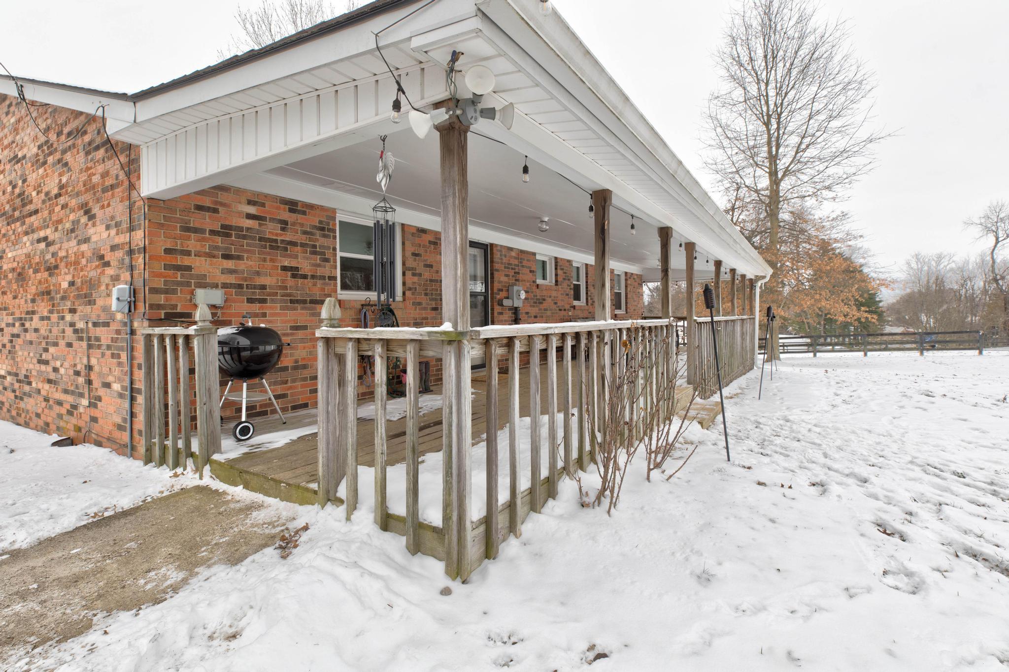1021 Mackey Pike