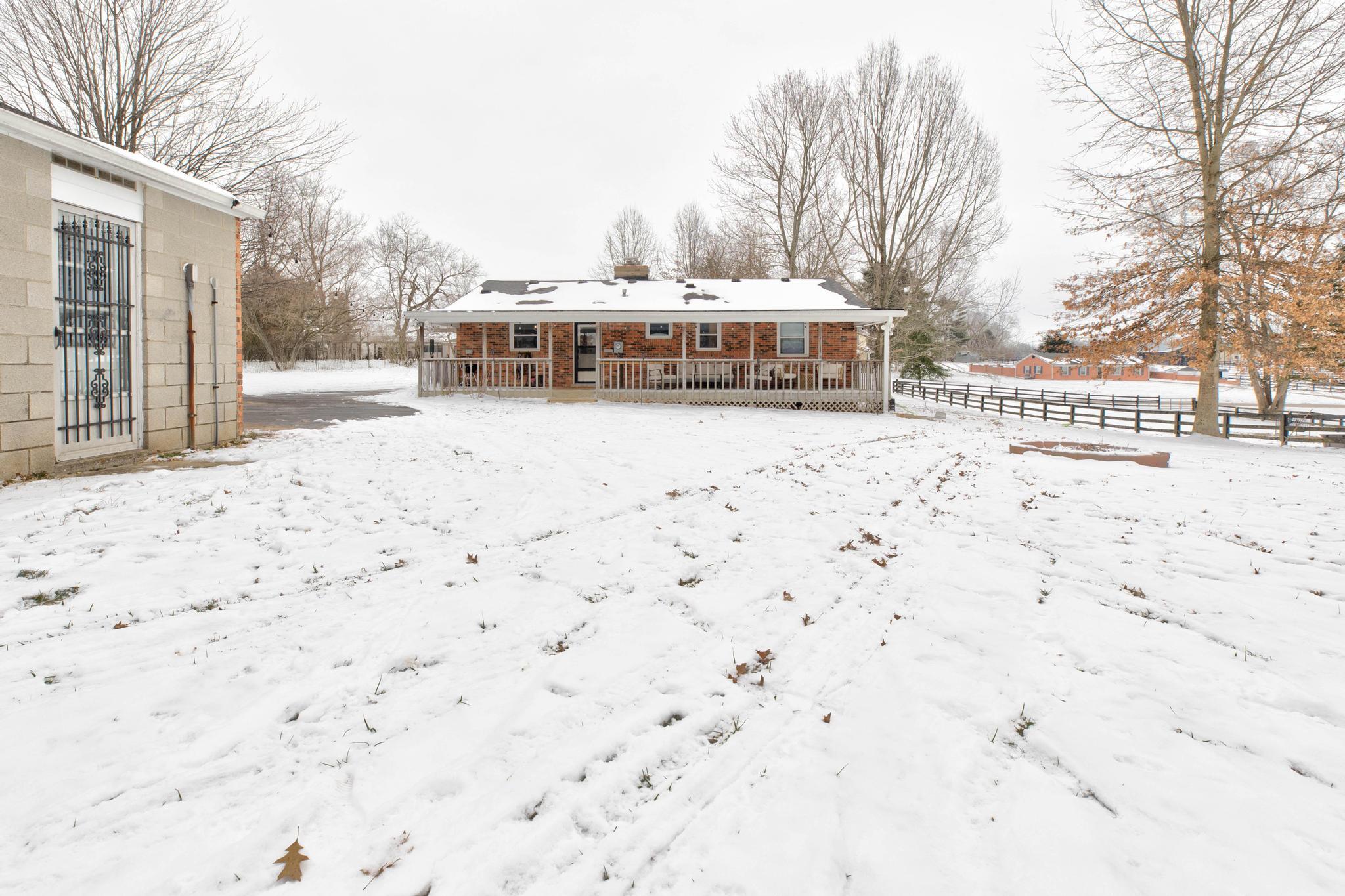 1021 Mackey Pike