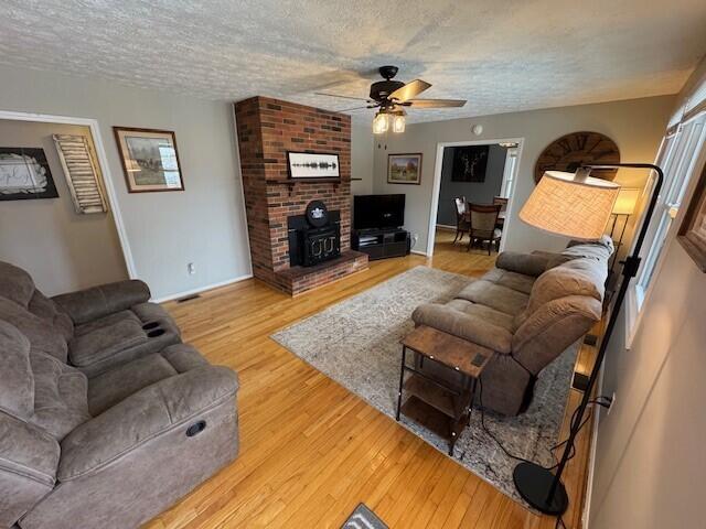 1021 Mackey Pike