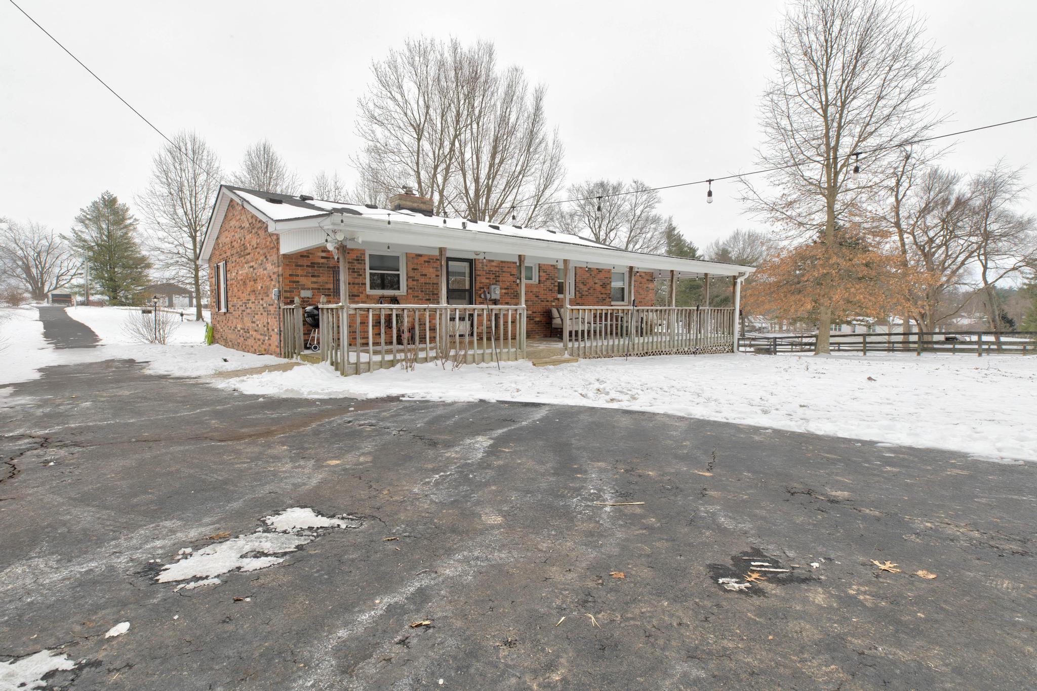 1021 Mackey Pike