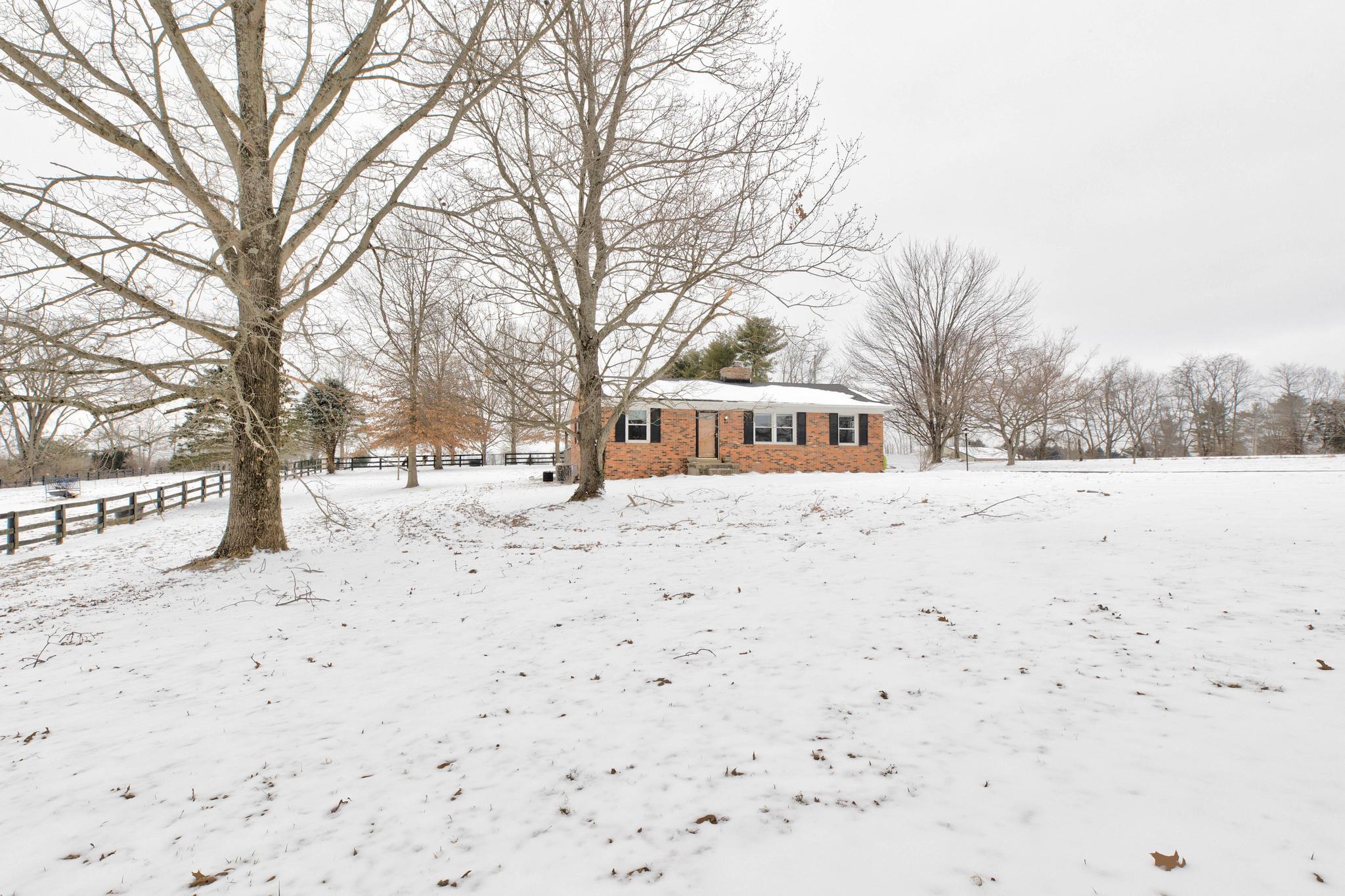 1021 Mackey Pike