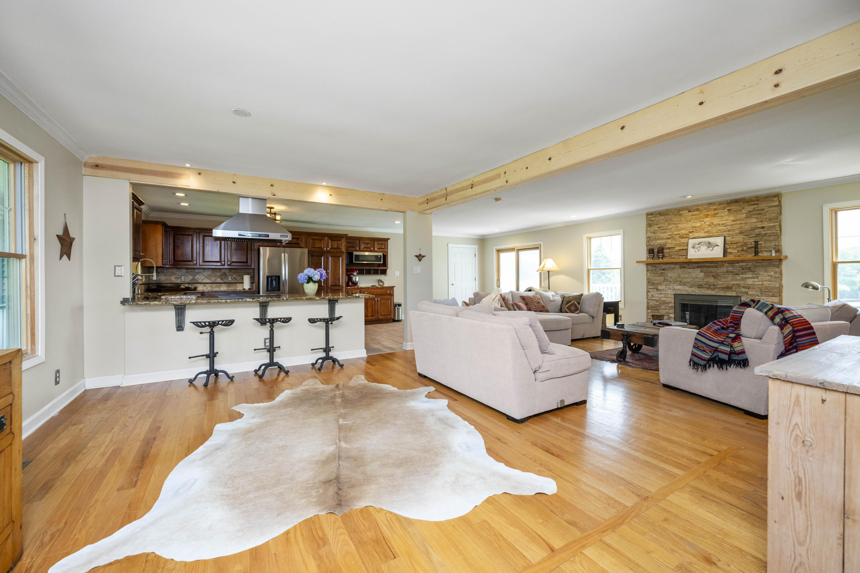 4250 Troy Pike