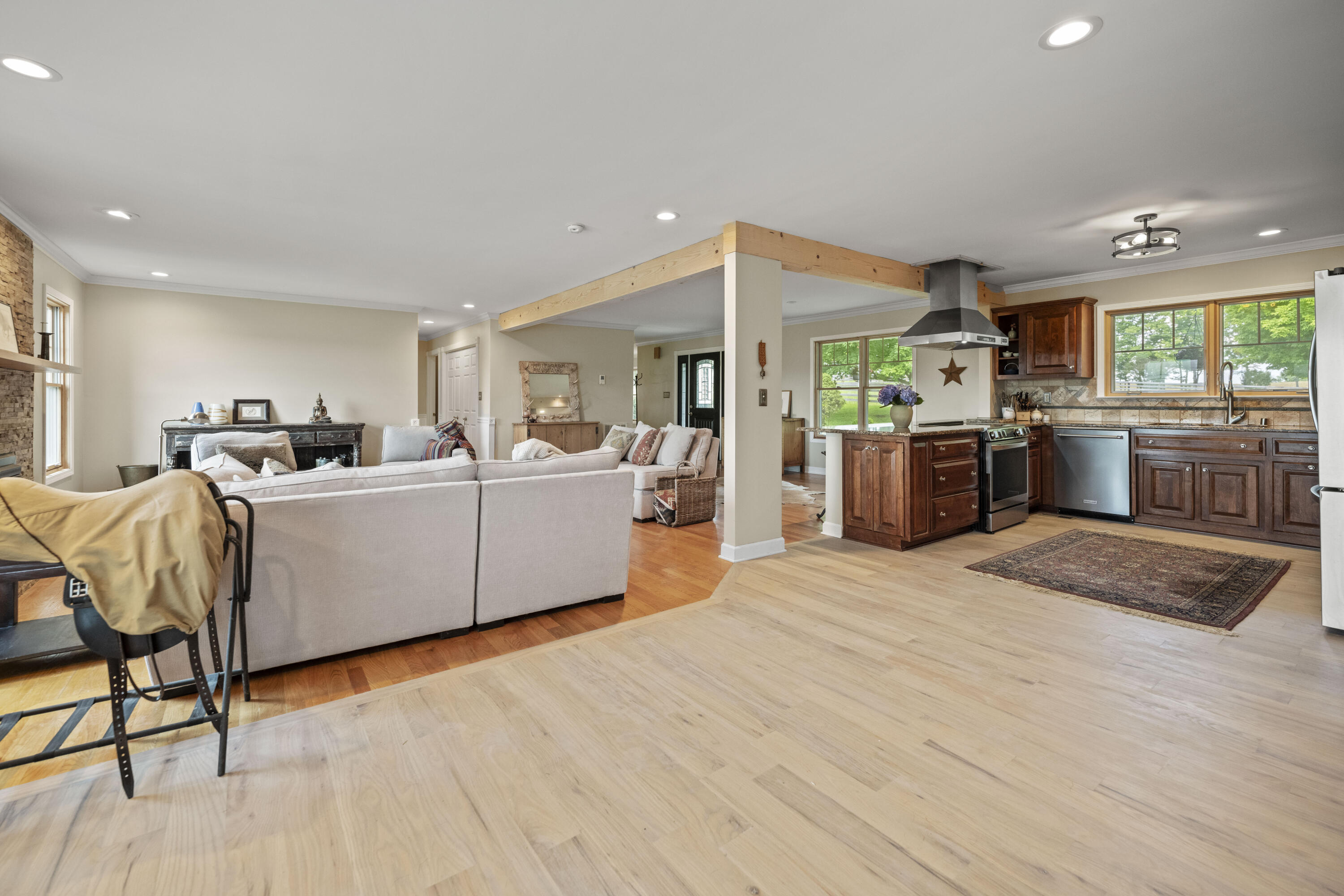 4250 Troy Pike