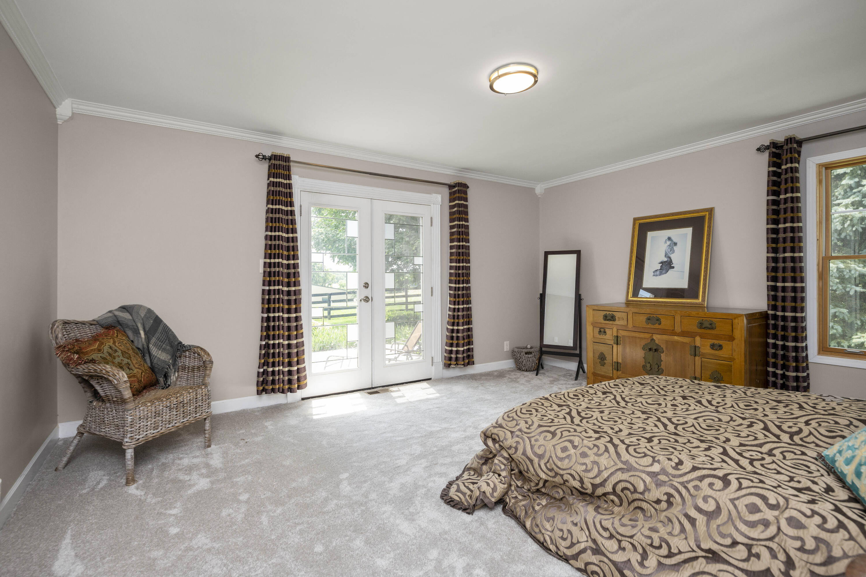 4250 Troy Pike