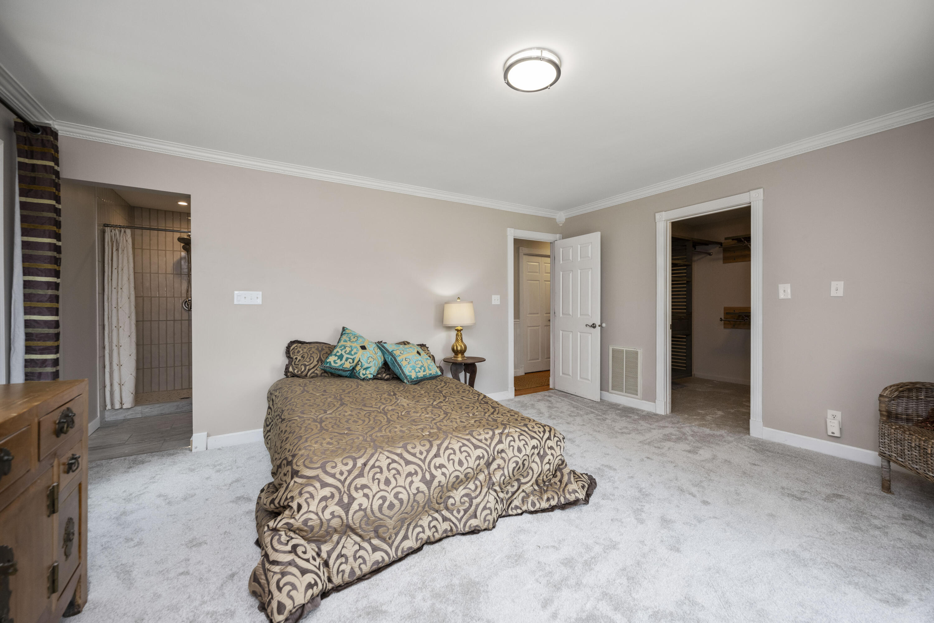 4250 Troy Pike