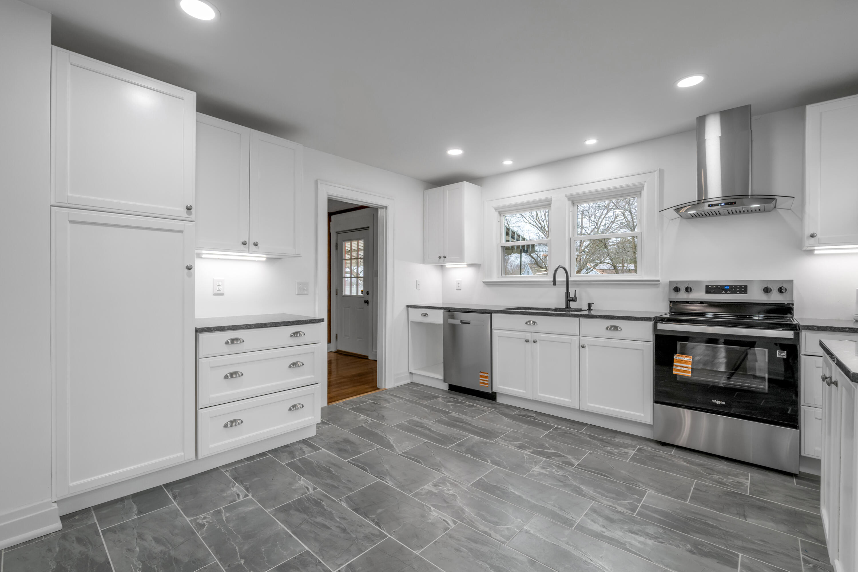 44 Horseshoe Drive