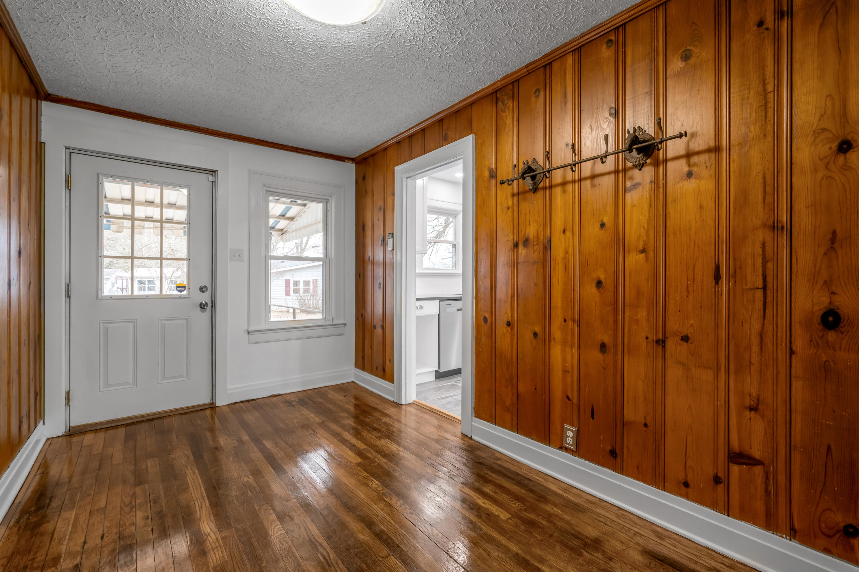 44 Horseshoe Drive