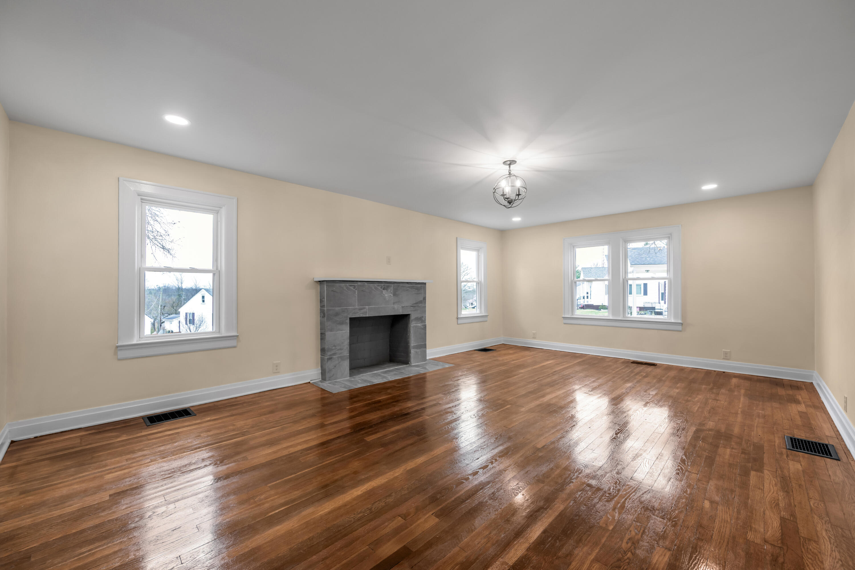 44 Horseshoe Drive